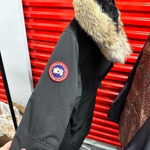 Women’s Canada good jacket size medium